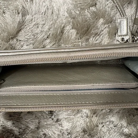 AS IS Coach Wallet/ Gray Wristlet - Picture 7 of 9